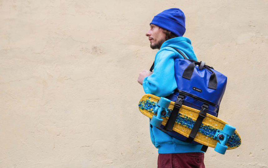 Рюкзаки делаются из остатков производства ПВХ-лодок, тентов и батутов. Фото Все фото предоставлены 99recycle.