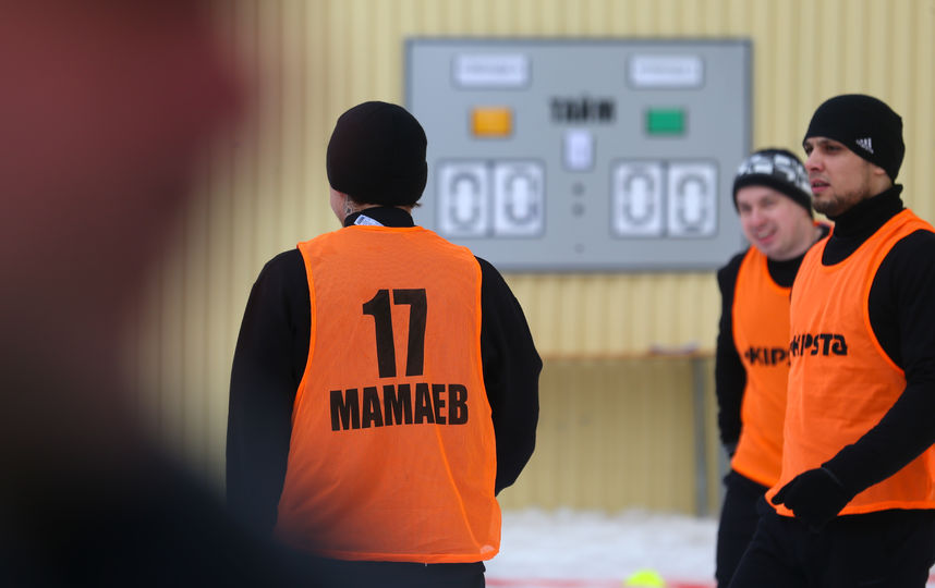 Мамаев единственный, у кого была именная манишка. Фото Василий Кузьмичёнок