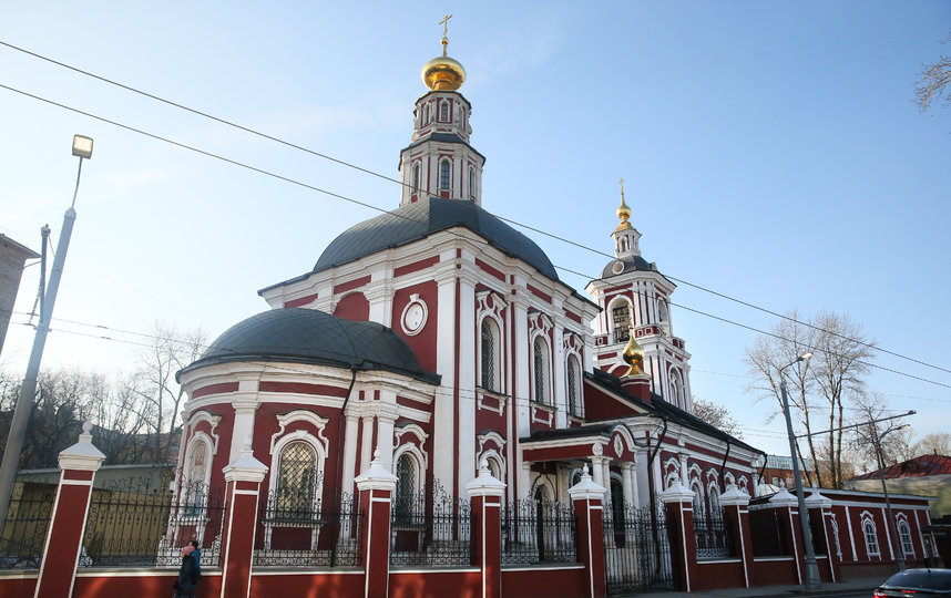 Каждое панно на «Таганской» повторяется по четыре раза. Фото Василий Кузьмичёнок