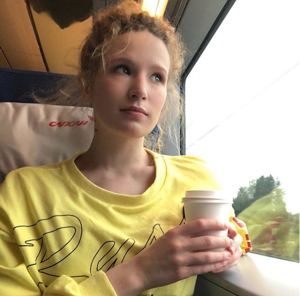 Монеточка объяснила, почему её концерт в Москве был отменён за полчаса до начала