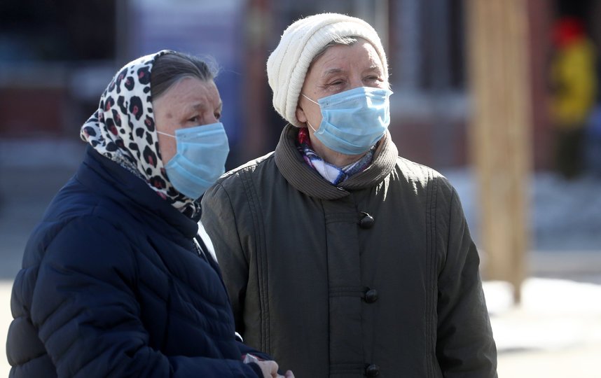 Москвичи берут под защиту пожилых людей во время пандемии коронавируса