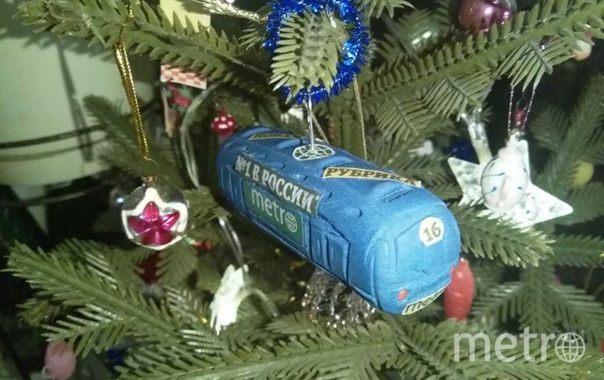 5-летний Слава Панов сделал с мамой игрушку в виде вагона метро. Фото Анна, "Metro"