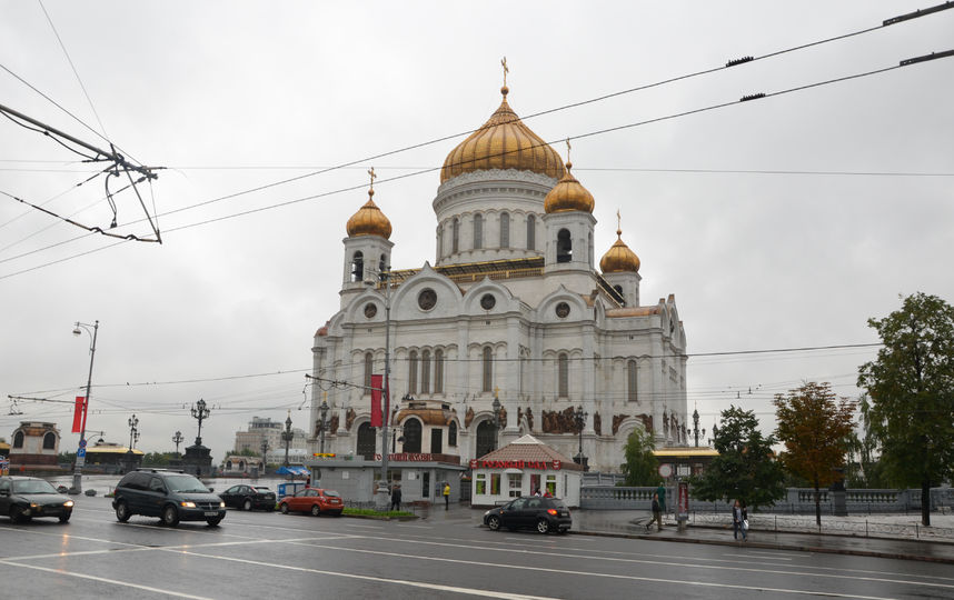 Мощи Петра и Февронии в Москве: Молодожёны могут пройти к святыне вне очереди