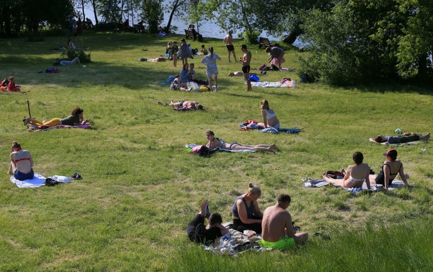 Открытие пляжного сезона в Подмосковье. Фото Василий Кузьмичёнок