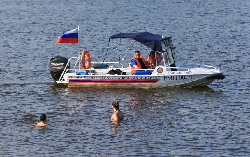 Открытие пляжного сезона в Подмосковье. Фото Василий Кузьмичёнок