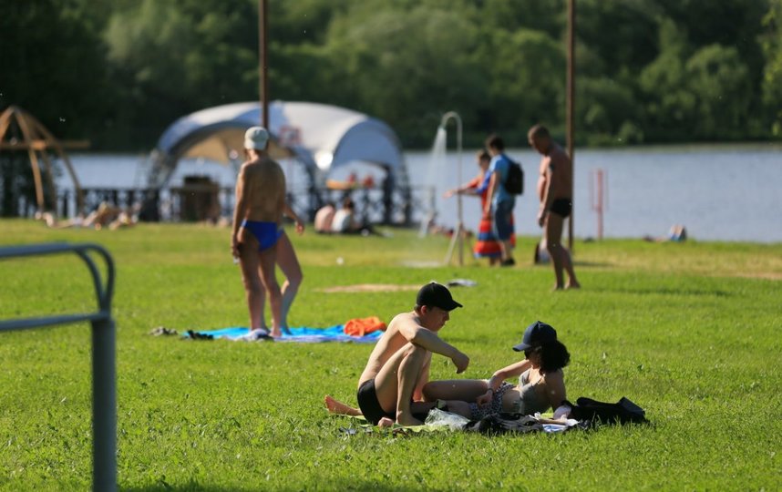 Открытие пляжного сезона в Подмосковье. Фото Василий Кузьмичёнок