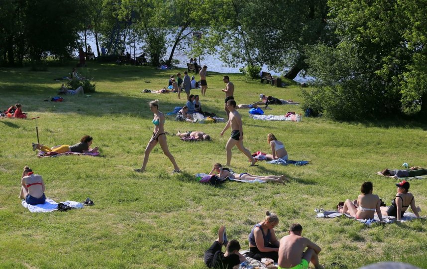 Открытие пляжного сезона в Подмосковье. Фото Василий Кузьмичёнок