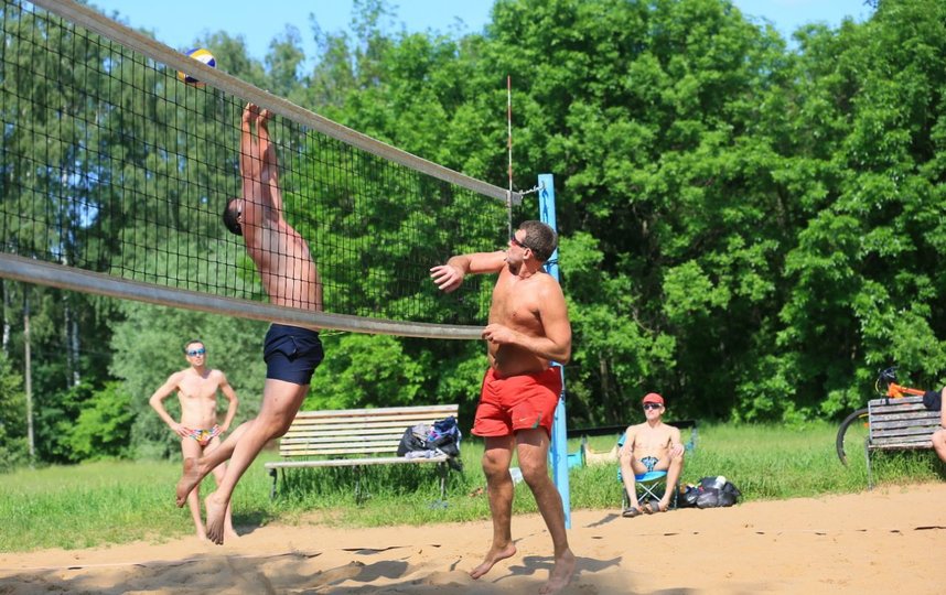 Открытие пляжного сезона в Подмосковье. Фото Василий Кузьмичёнок