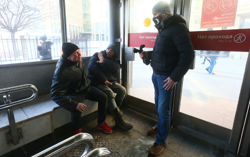 Московские бездомные не рады моде на безнал