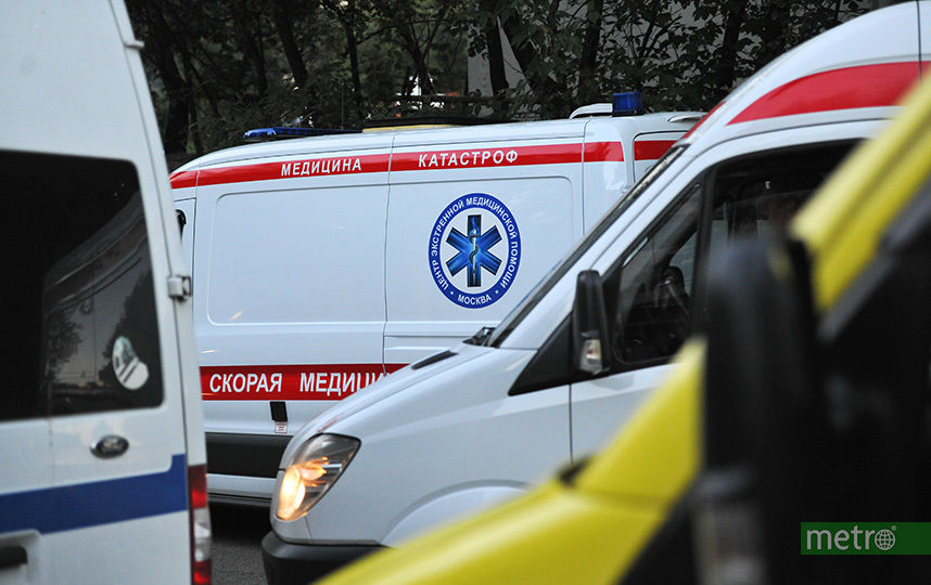 Московские врачи спасли жизнь упавшему с пятого этажа 19-летнему парню