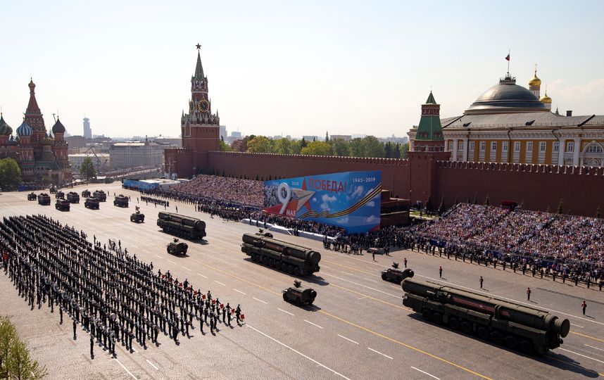 Москвичи смогут увидеть Парад Победы в вагонах метро