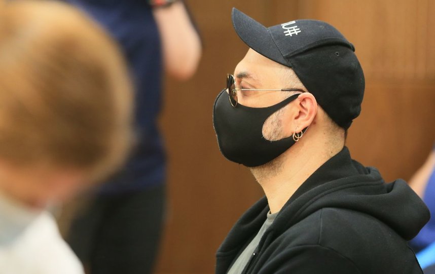 Кирилл Серебренников в здании Мещанского суда. Фото Василий Кузьмичёнок