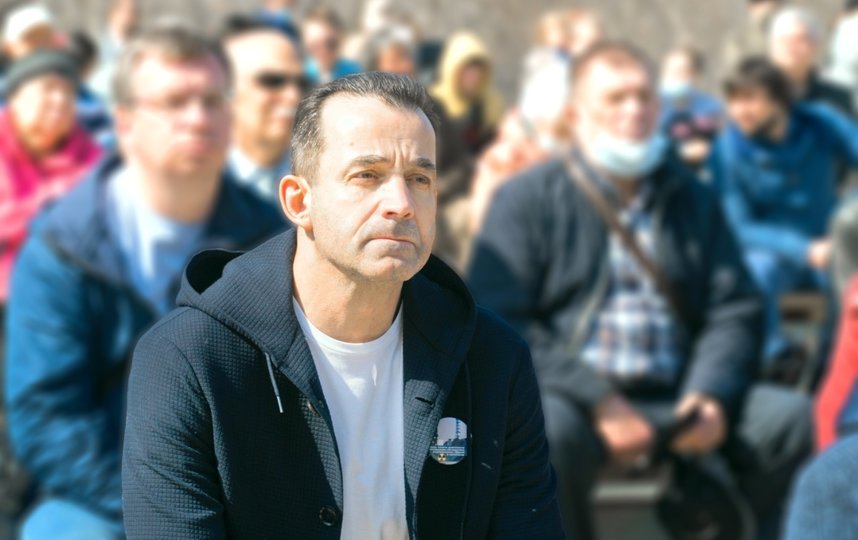 Дмитрий Певцов предложил выплачивать россиянам базовый доход