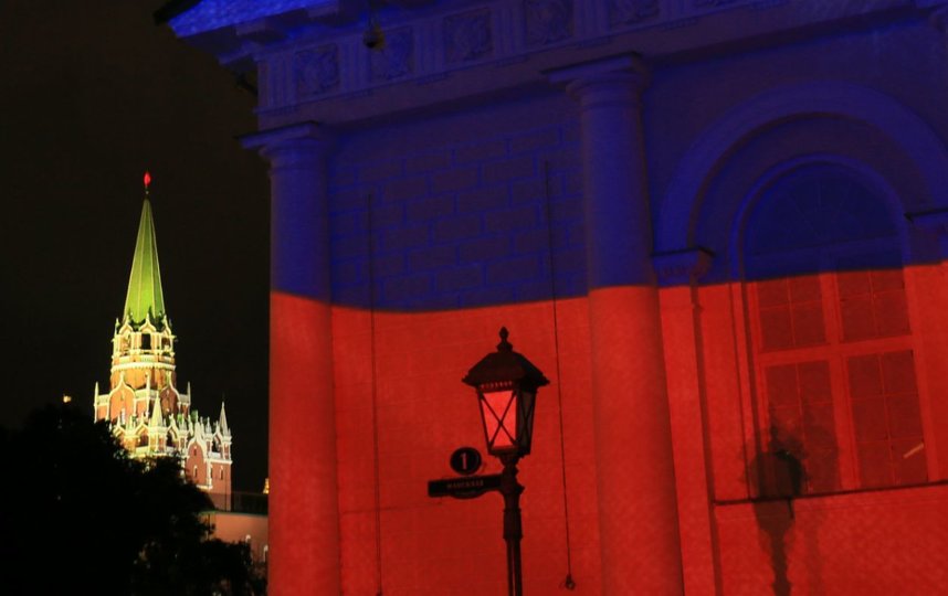 Световое шоу. Фото Василий Кузьмичёнок