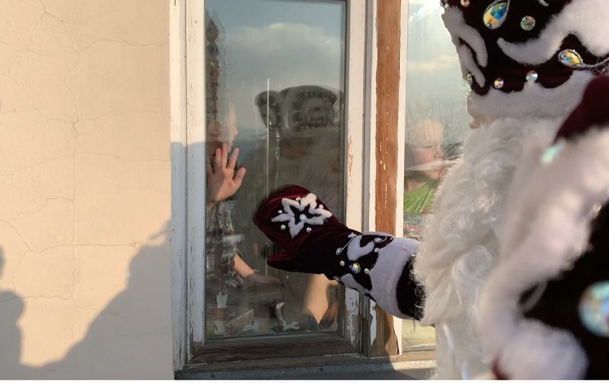 Иркутский кудесник доказал пациентам онкоотделения, что чудеса случаются. Фото INSTAGRAM.COM/ MOROZ_KUDESNIK