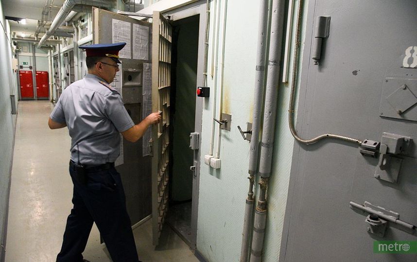 Мужчина расстрелял соседа в подъезде дома в столичном районе Люблино