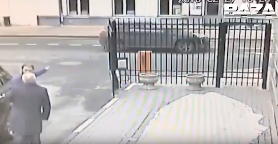 Нападение на отставного генерала в центре Москвы попало на видео