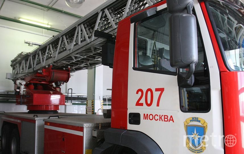 На северо-востоке Москвы загорелось административное здание