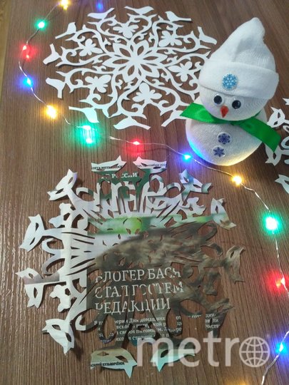 Ольга Брагина вместе с сыном сделала снежинку. Фото Ольга, "Metro"