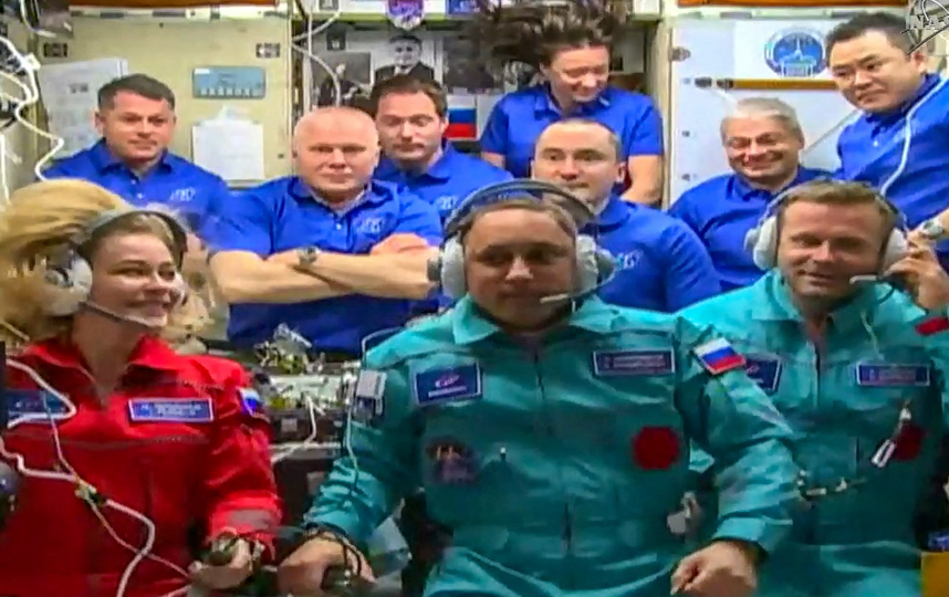 Новый экипаж на совместной фотографии на МКС. Фото AFP