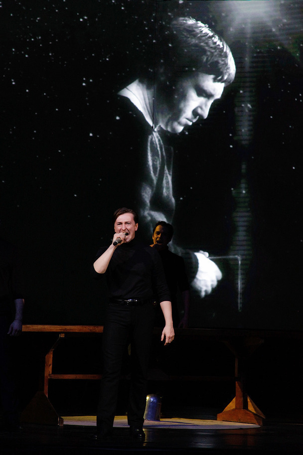 Стихи Владимира Высоцкого оживают на сцене. Фото Анна Коонен | пресс-служба Губернского театра.