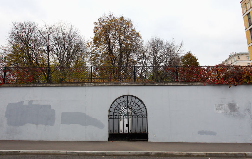 Большой Трёхсвятительский переулок, владение 1. Фото Василий Кузьмичёнок