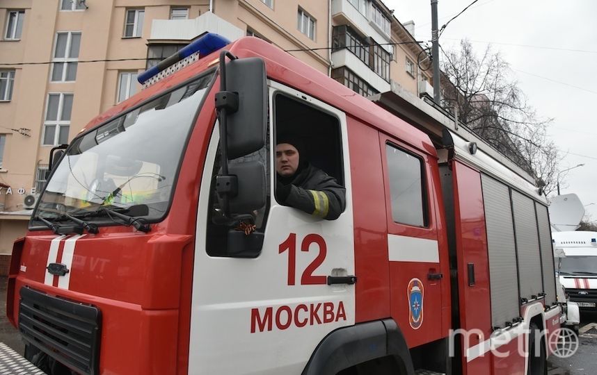 В экстренные службы Москвы поступило сообщение о пожаре в кабине трамвая недалеко от станции метро "ВДНХ". По словам очевидцев, трамвай двигался по 11 маршруту.  Как сообщает РЕН ТВ, в настоящий момент на место происшествия выехали сотрудники МЧС.  Дальнейшая информация уточняется. Фото Василий Кузьмичёнок, "Metro"