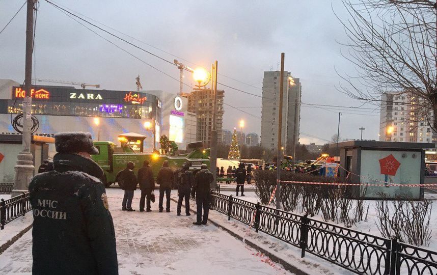 Полиция на месте трагедии. Фото Дарья Буянова.