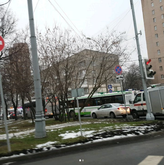 Фото с места ДТП на Сходненской в Москве. Фото Instagram/0505veronika