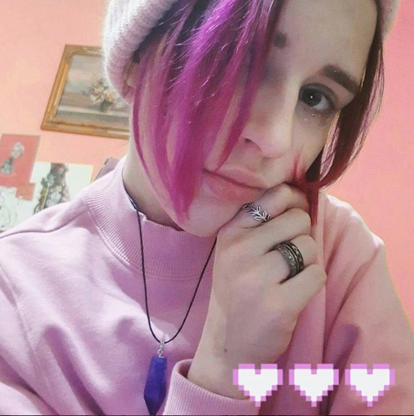 Скриншот с официальной страницы погибшей в соцсети instagram.com/inthecarbehind/.