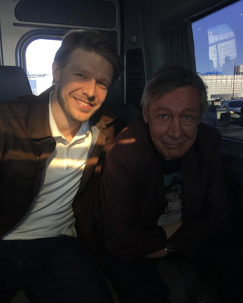 Никита Ефремов и Михаил Ефремов. Фото скриншот https://www.instagram.com/p/CBiPjx4Clyl/