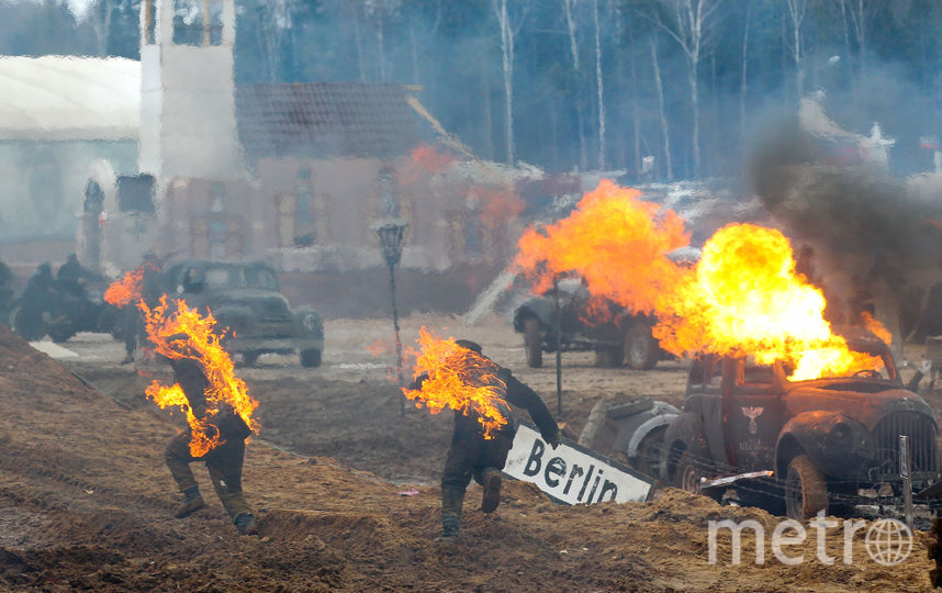 Под Москвой снова взяли штурмом Рейхстаг. Фото Василий Кузьмичёнок., "Metro"