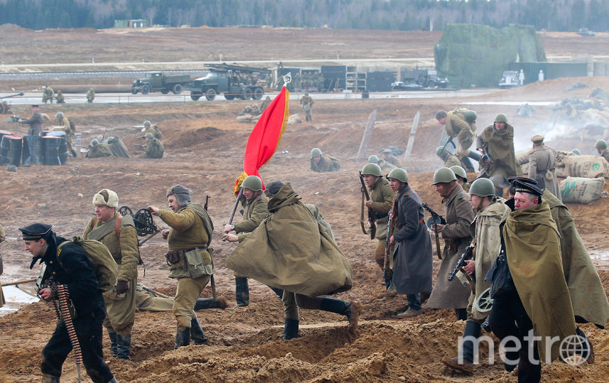Под Москвой снова взяли штурмом Рейхстаг. Фото Василий Кузьмичёнок., "Metro"