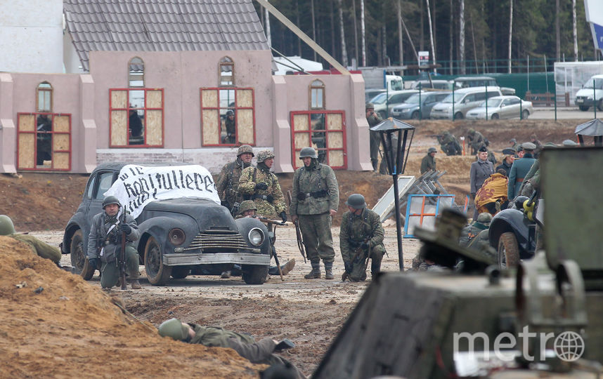 Под Москвой снова взяли штурмом Рейхстаг. Фото Василий Кузьмичёнок., "Metro"