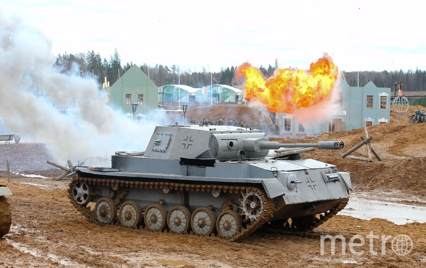 Под Москвой снова взяли штурмом Рейхстаг. Фото Василий Кузьмичёнок., "Metro"