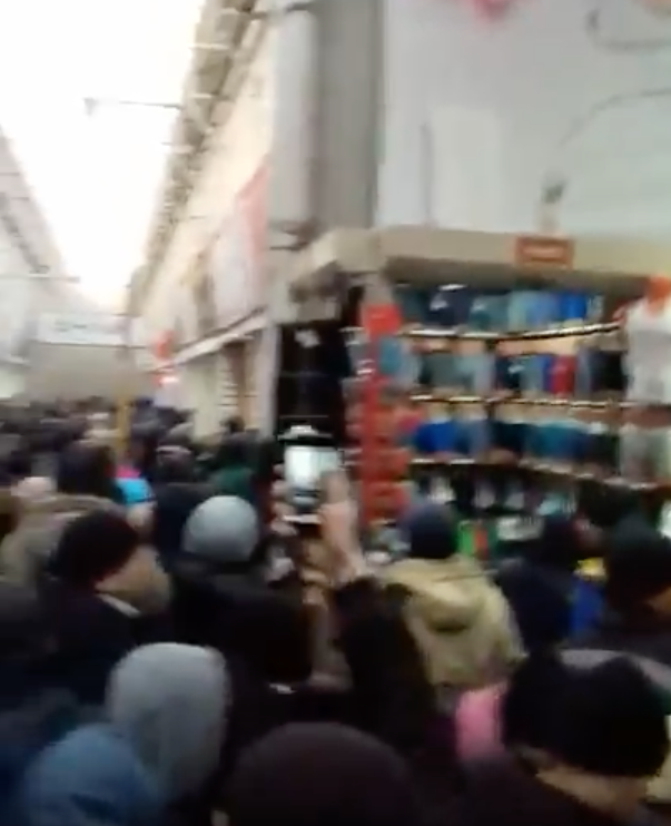 Пожар на рынке "Садовод" в Москве. Фото Скриншот Youtube