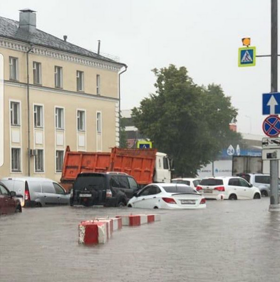 Потоп на подъезде к Шереметьево. Фото скриншот: instagram.com/kolibri.ov/