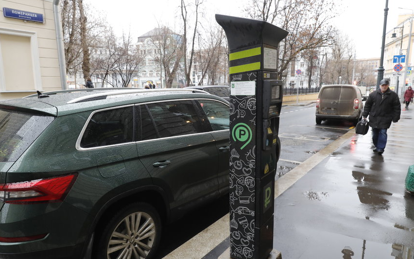 Парковка в Москве стала бесплатной для медиков коронавирусных стационаров