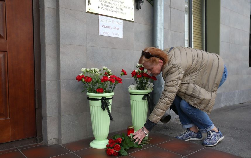 В Москве несут цветы погибшим в авиакатастрофе. Фото Василий Кузьмичёнок