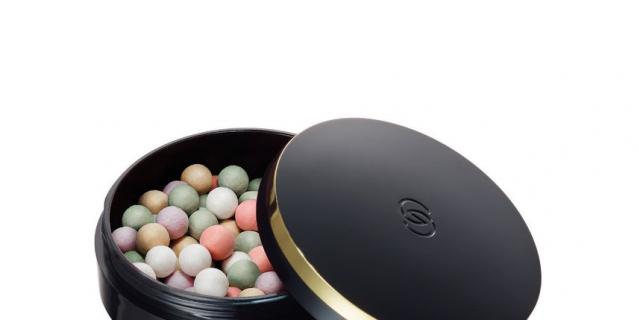 Сияющая пудра в шариках Giordani Gold by Oriflame.