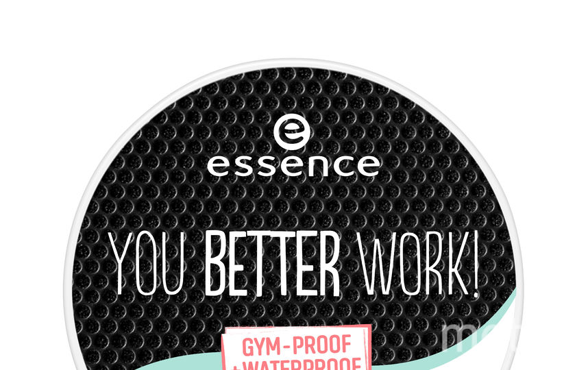 Бесцветная пудра ESSENCE YOU BETTER WORK. Фото "Metro"