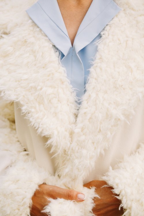 Шубка от @revalu_official. Фото Предоставлено брендом.