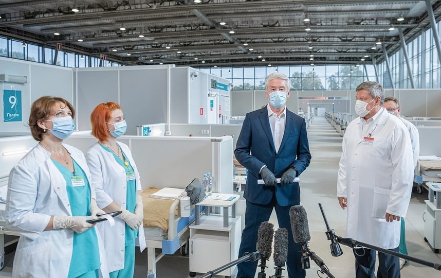 Резервный госпиталь в "Сокольниках" принял первых пациентов с COVID-19