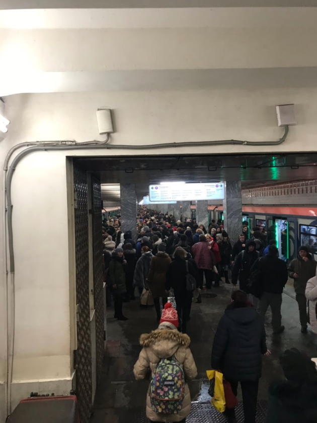 Сбой произошёл на "фиолетовой" ветке московского метро