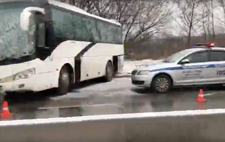 Семь детей попали в больницу после ДТП с автобусом в Москве