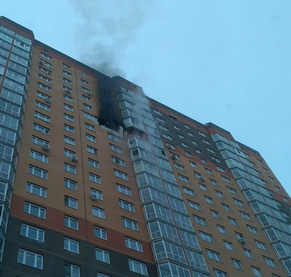 СМИ: В Мособласти в жилом доме взорвался газ, есть пострадавшие. Фото и видео