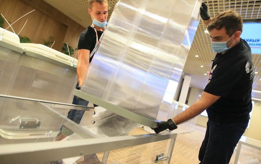 Процедура подсчёта голосов. Фото Василий Кузьмичёнок