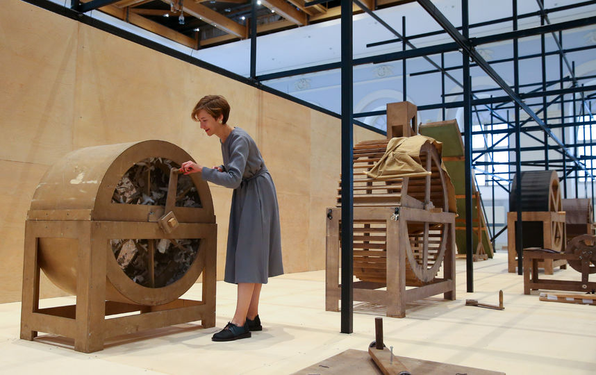 Выставка "Здесь и сейчас" открылась в столичном Манеже. Фото Василий Кузьмичёнок