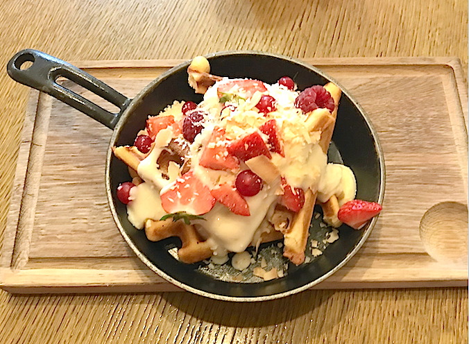 Кокосовые вафли. Фото Индира Шестакова, "Metro"