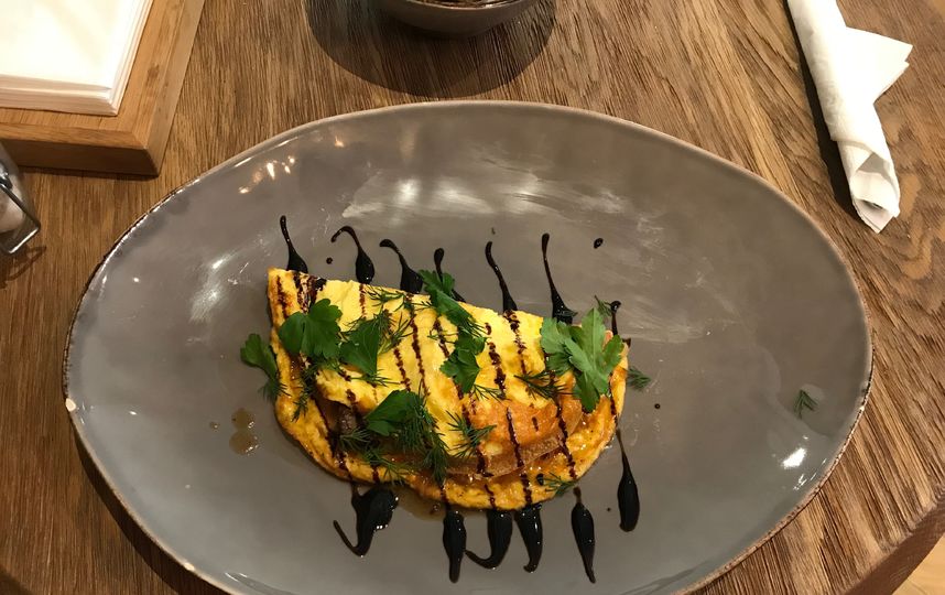 Омлет с ростбифом. Фото Индира Шестакова